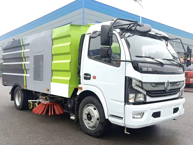 中威東風(fēng)大多利卡5水/5塵洗掃車(chē)