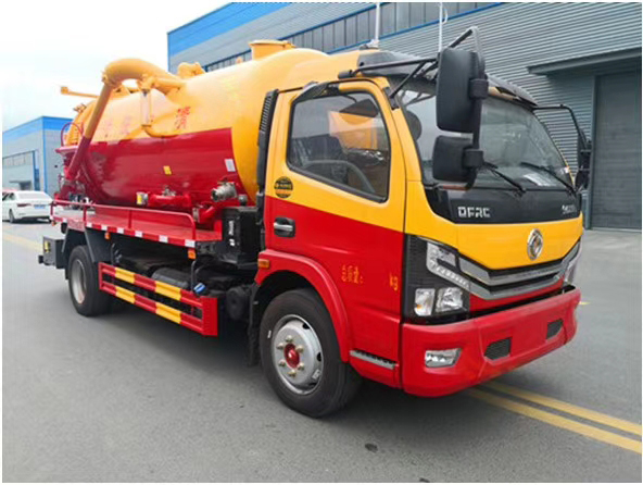 中威多利卡8方清洗吸污車(一體罐)