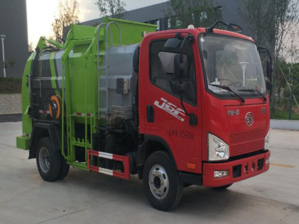 中威一汽輕卡餐廚垃圾車