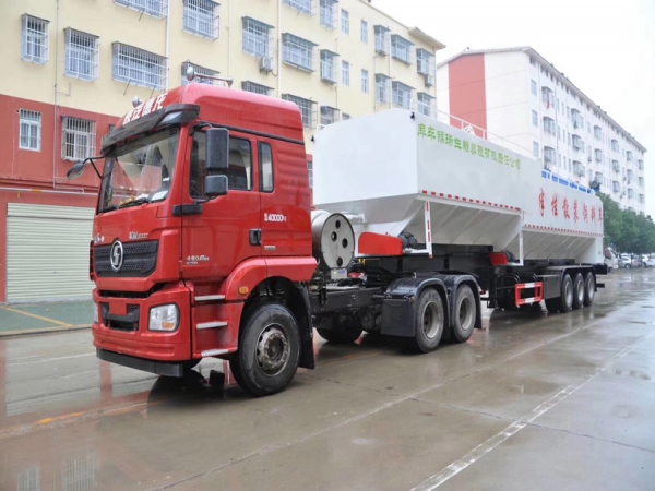 中威35噸半掛散裝飼料車(chē)
