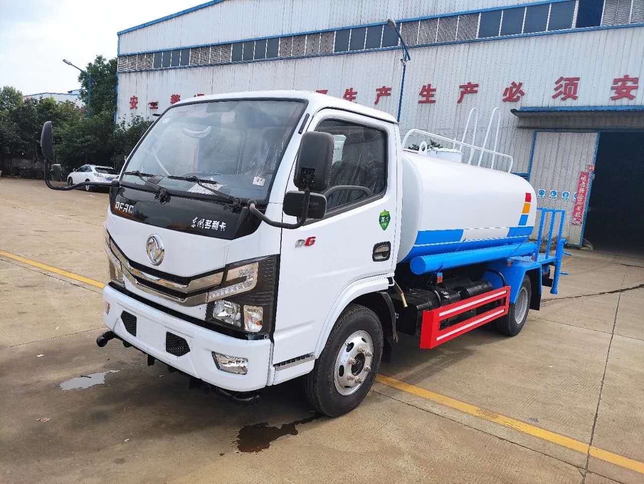 小區(qū)綠化怎么選用灑水車(chē)