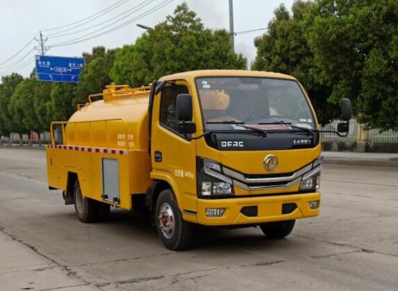 中威多利卡5噸藍(lán)牌清洗吸污車