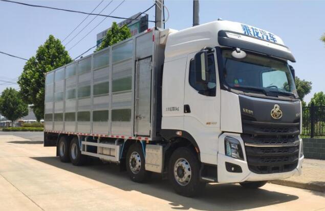 中威柳汽畜禽運(yùn)輸車(chē)