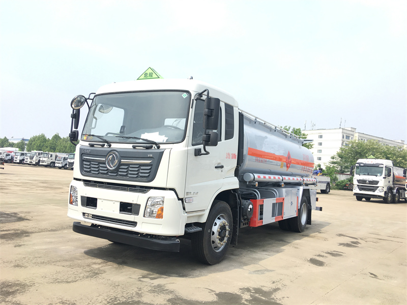 東風12.65天錦運油車