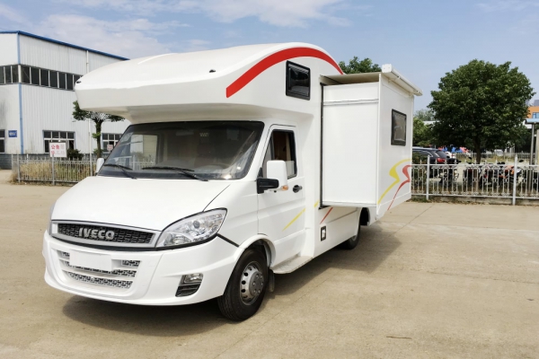 依維柯寶迪C型房車