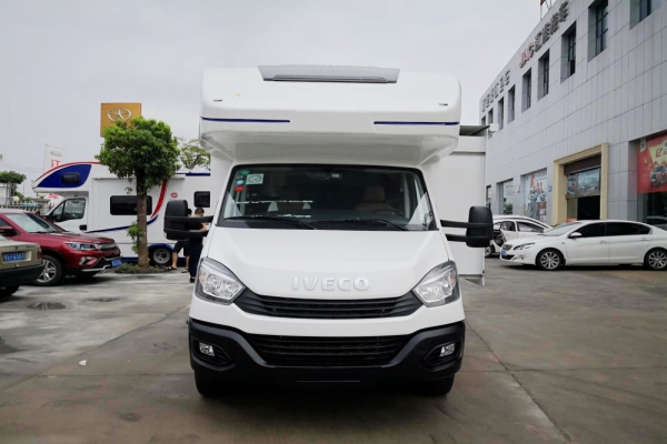 依維柯歐勝C型房車