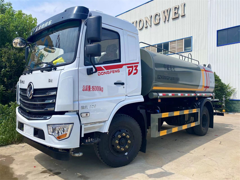 中威東風(fēng)專底D3 12噸灑水車