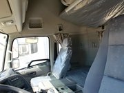 東風天龍駕駛室